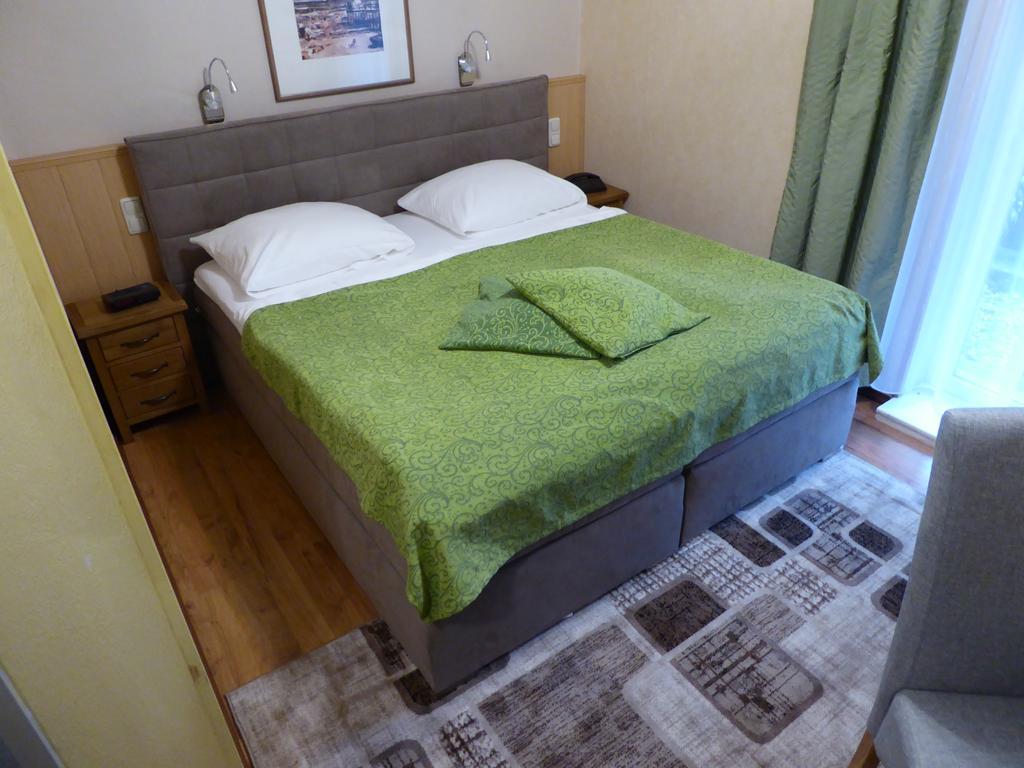 Auerose Garni Hotel 2*
